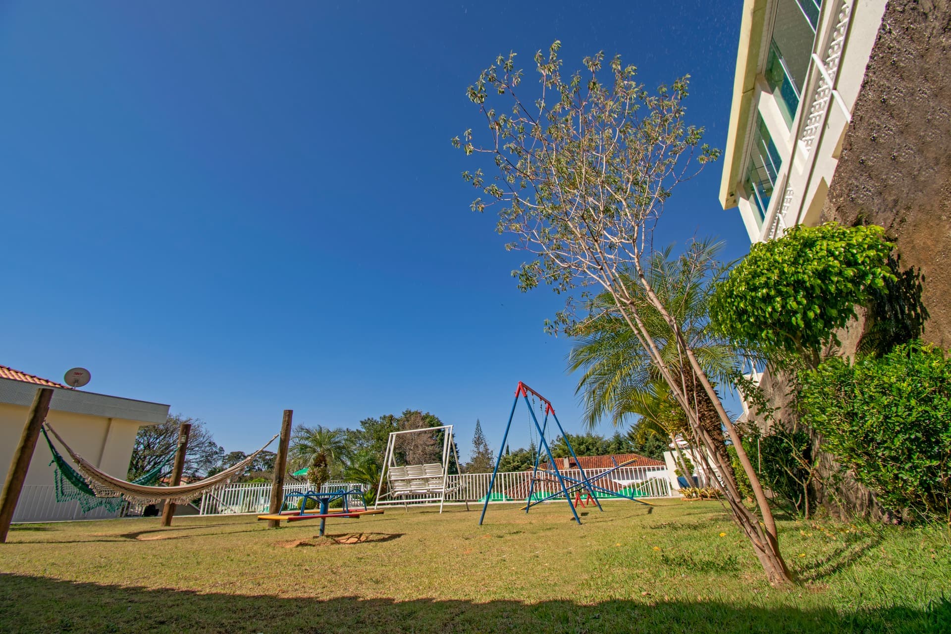 Jardim com Redes - Imagem 1