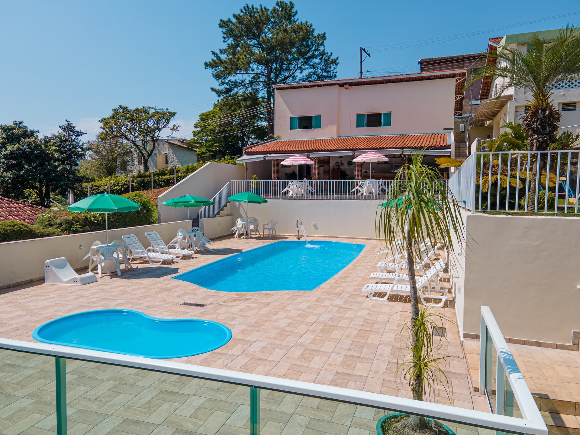 Piscina Adulto e Infantil - Imagem 1